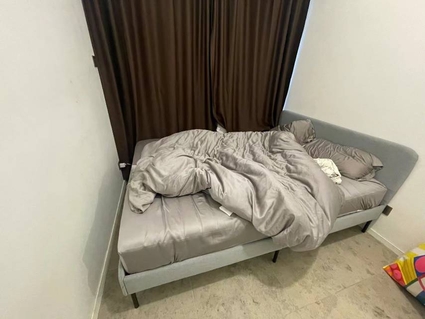 宜家床架 (适合1.5×2米的床垫)