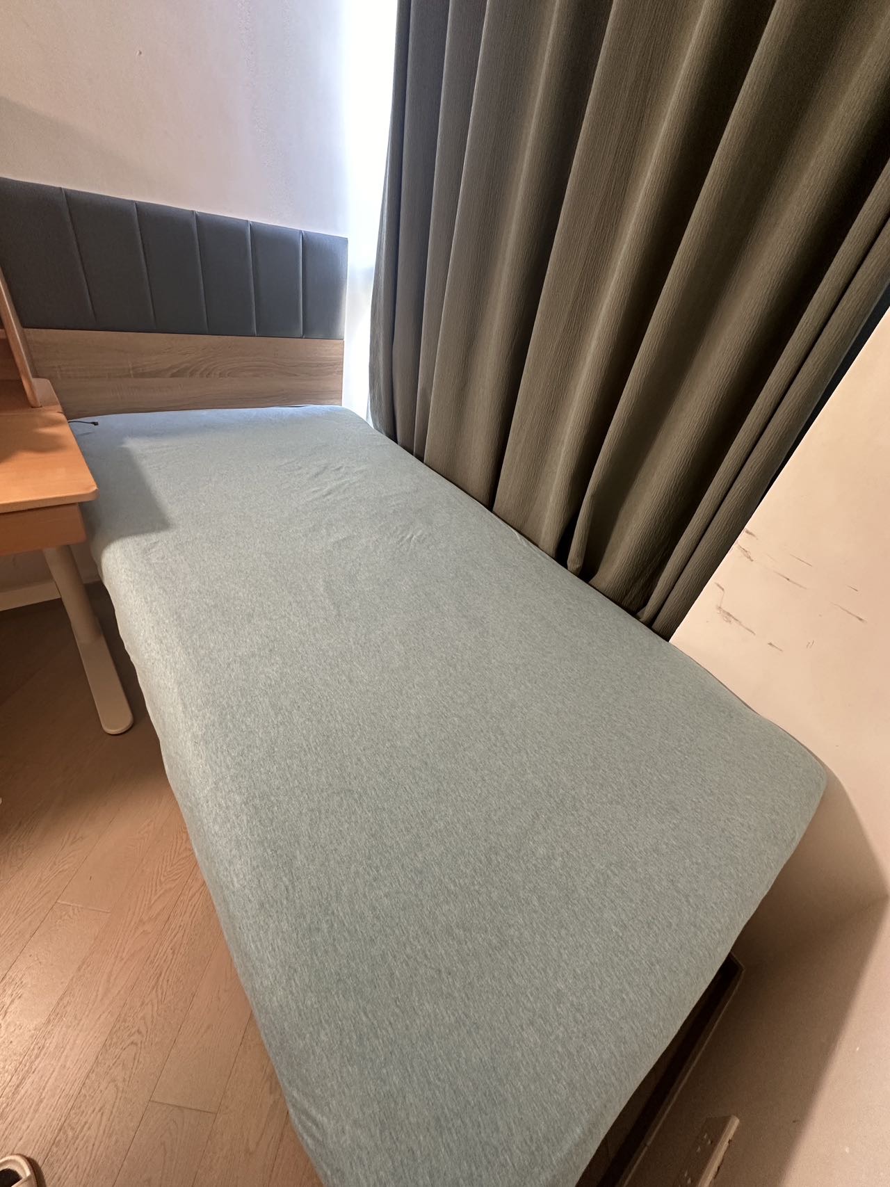 单人榻榻米床