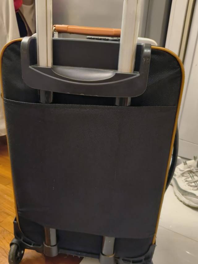 20寸行李箱/登機箱
