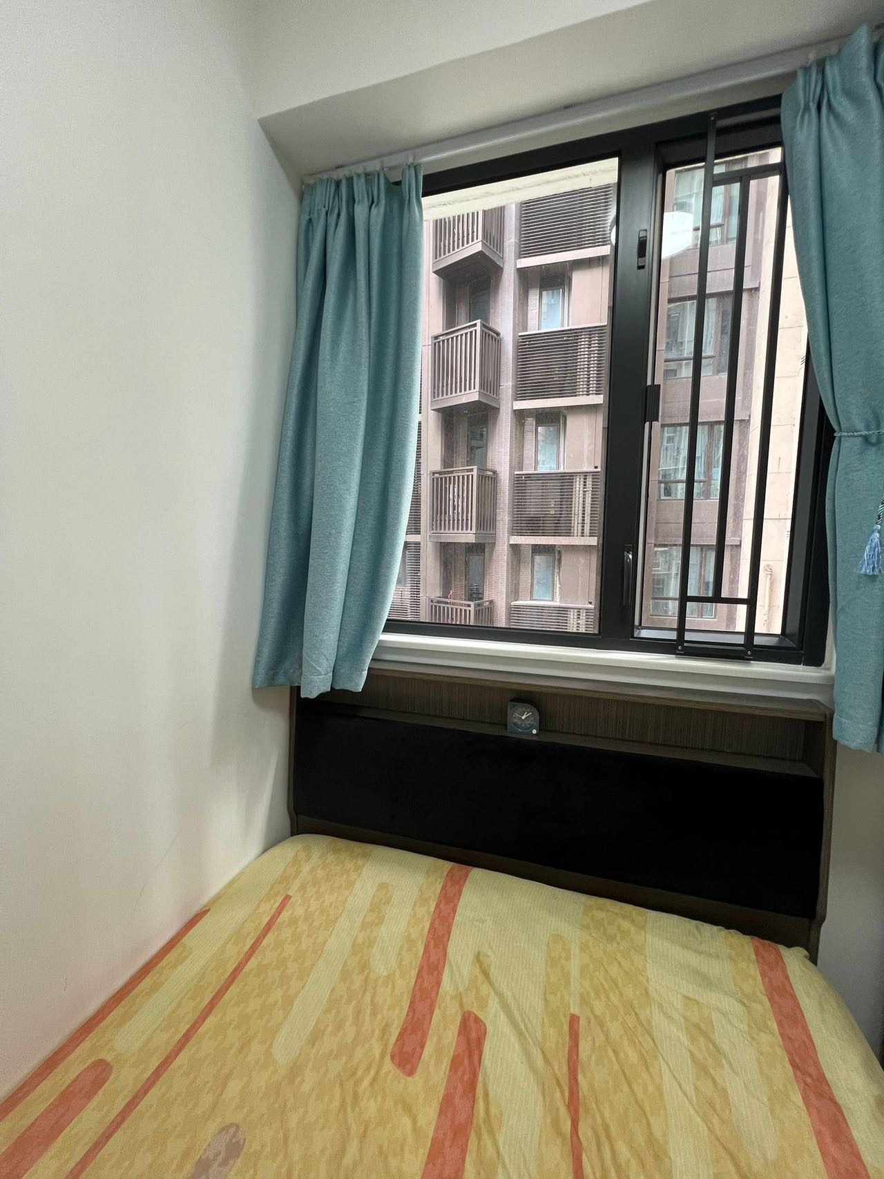 120*196cm 带抽屉储物柜床