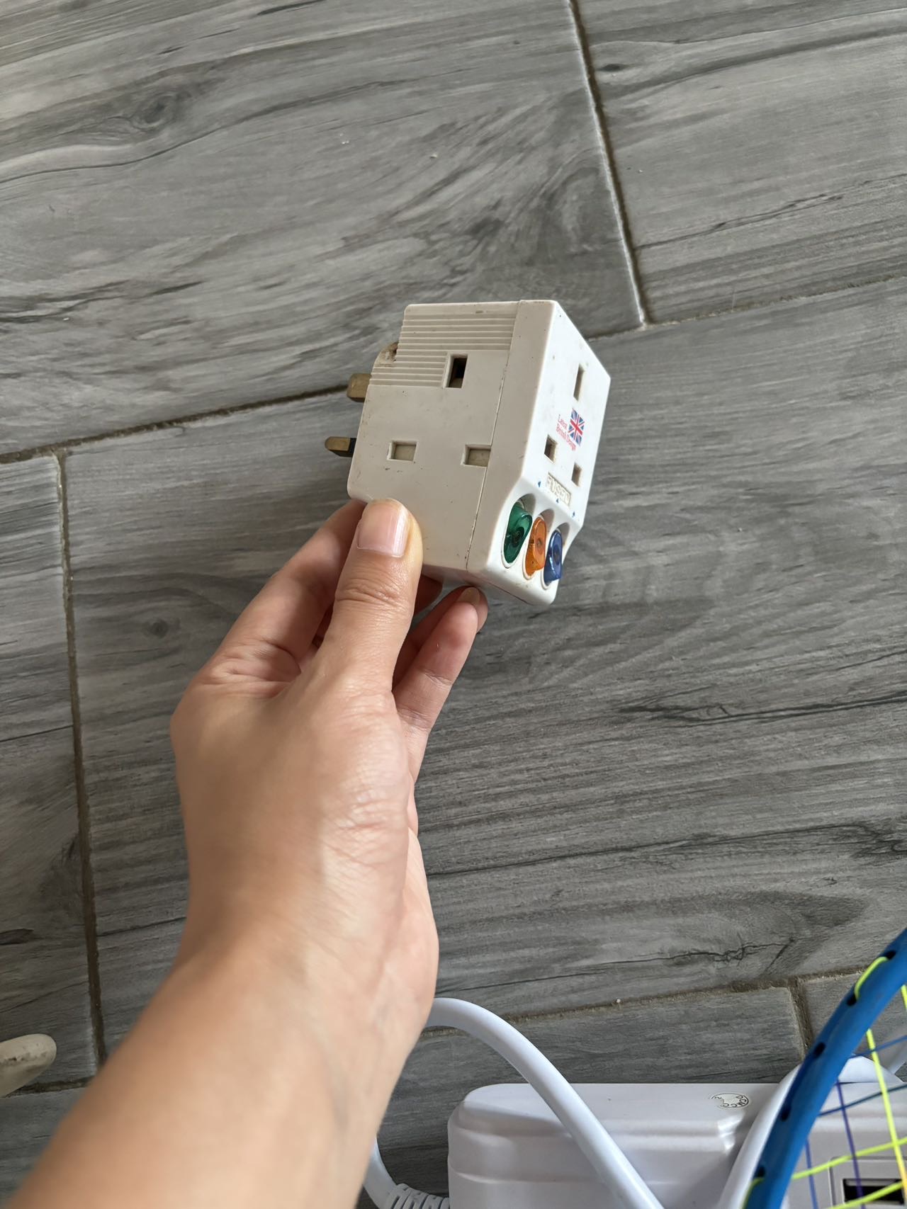 港版插排