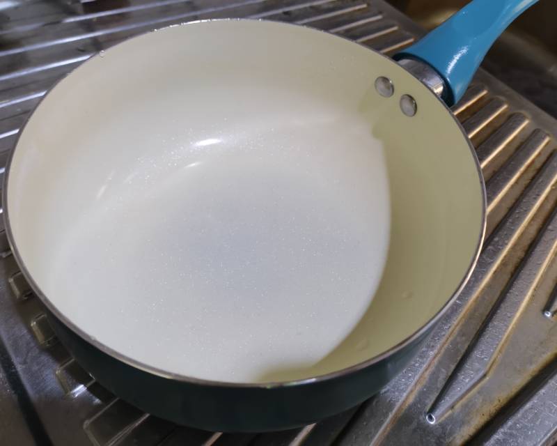 不粘锅