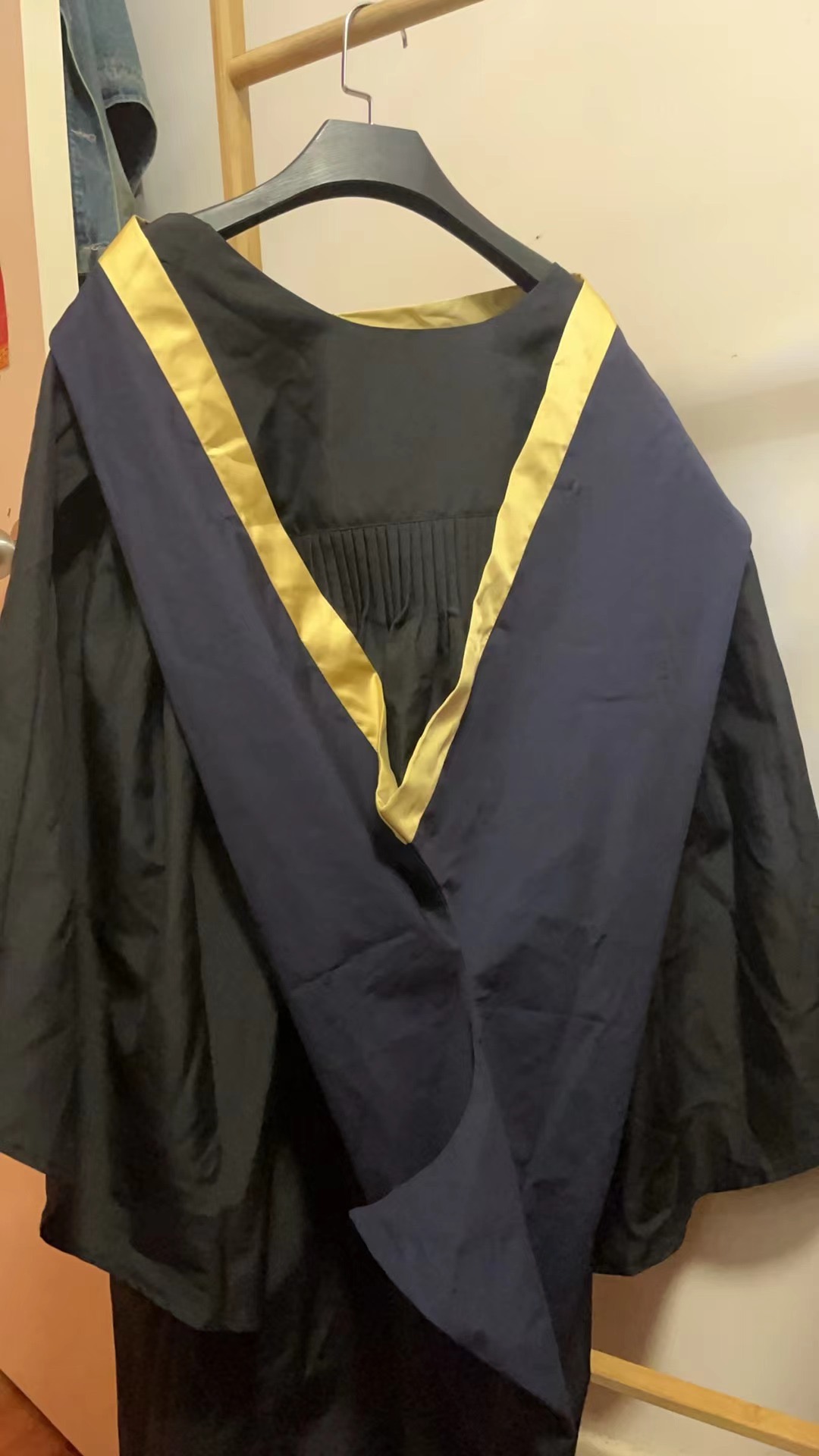 香港大学商学院学士袍全套（含毕业帽）