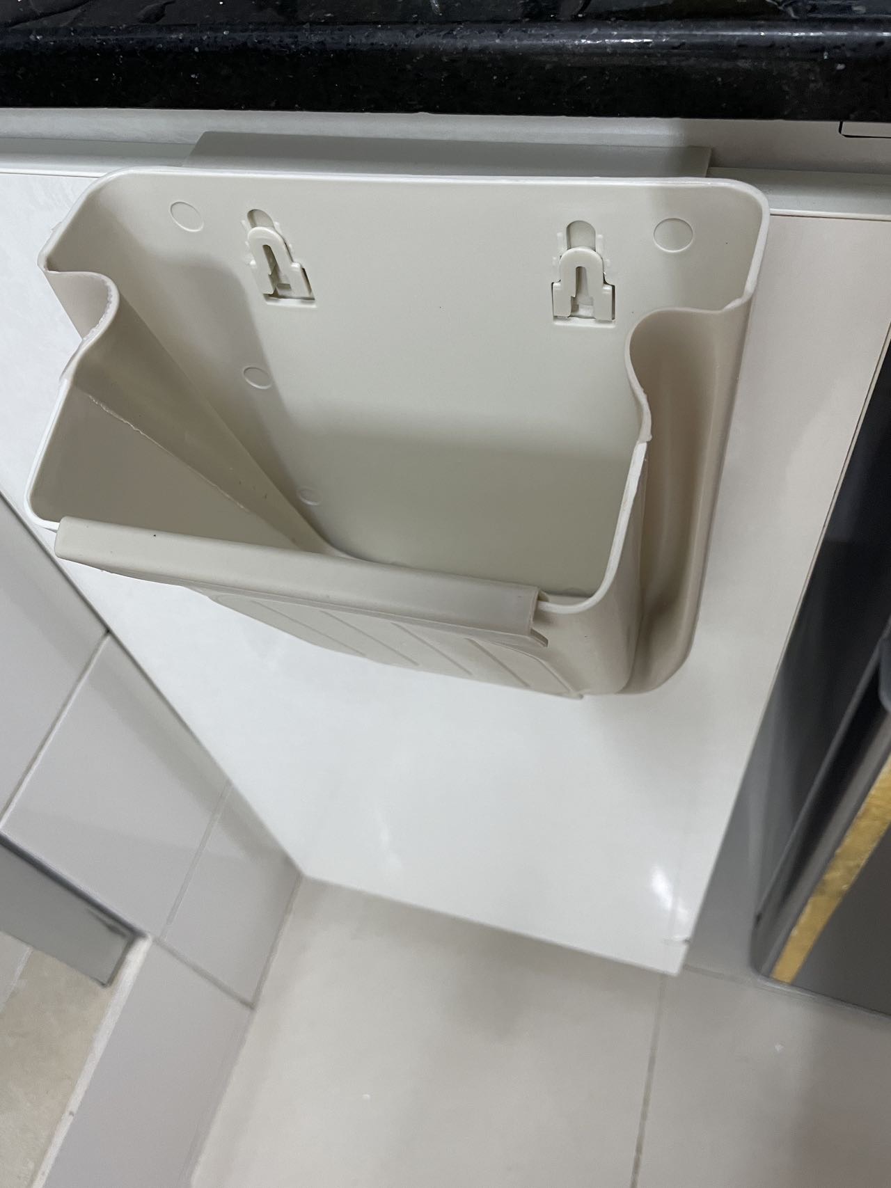 壁挂垃圾桶