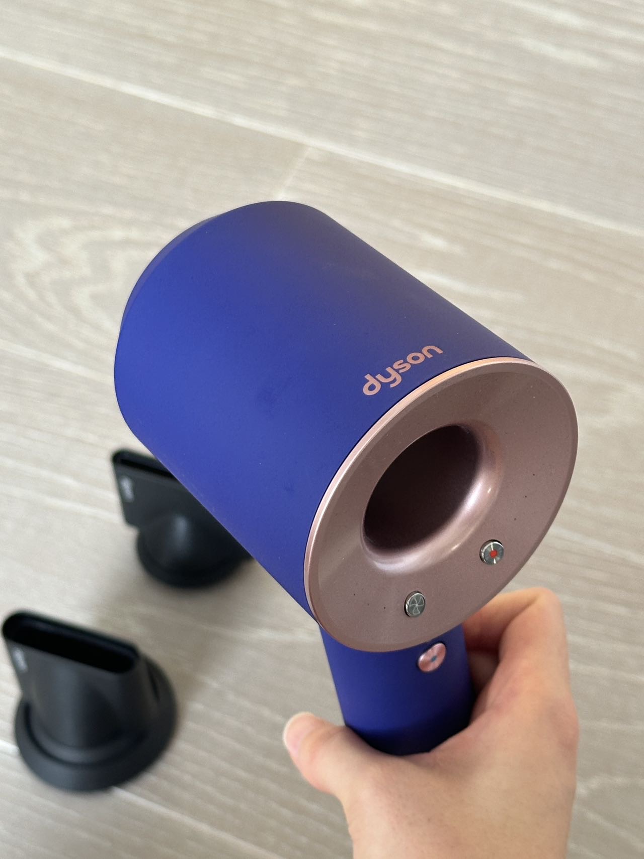 戴森吹风机 Dyson Supersonic™ hair dryer HD15 （Vinca blue/Rose）