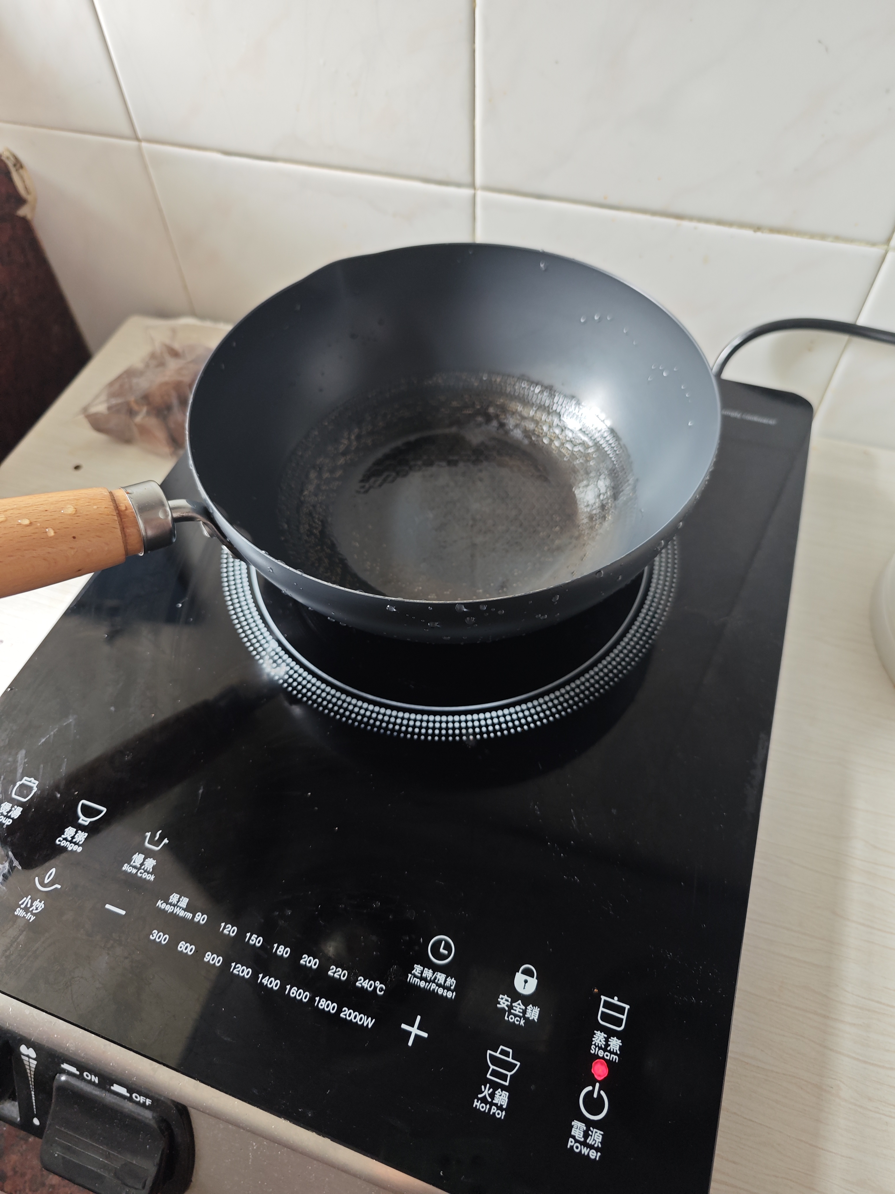 电磁炉（香港插头 去年购入）及其他厨房用品打包