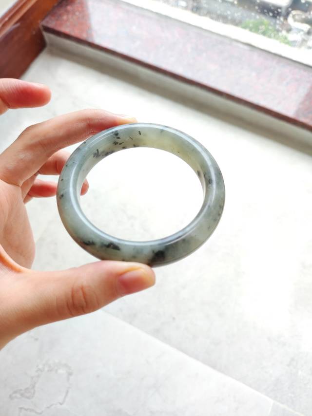 岫玉乌鸡手镯54.6左右圈口