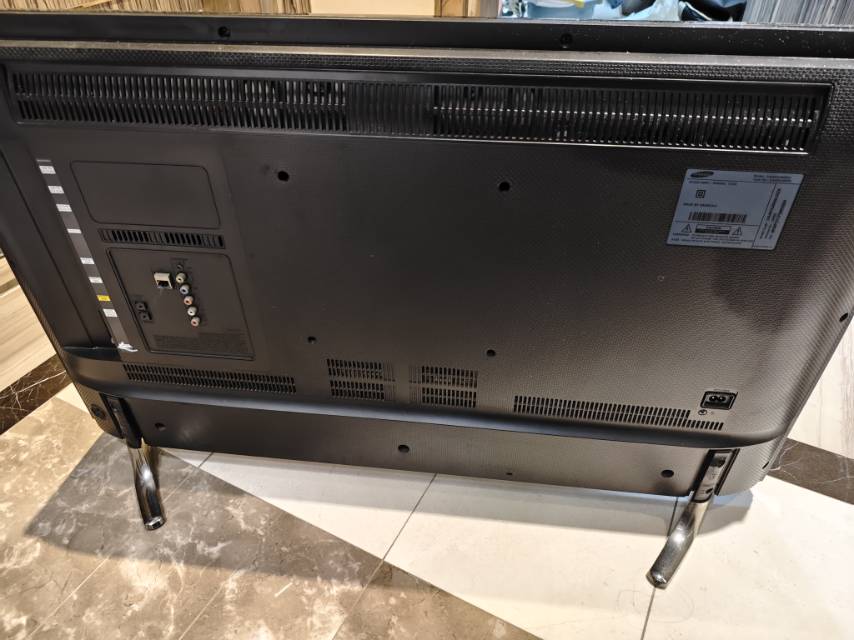 三星HU6000显示器60HZ（3280*2160）40英寸