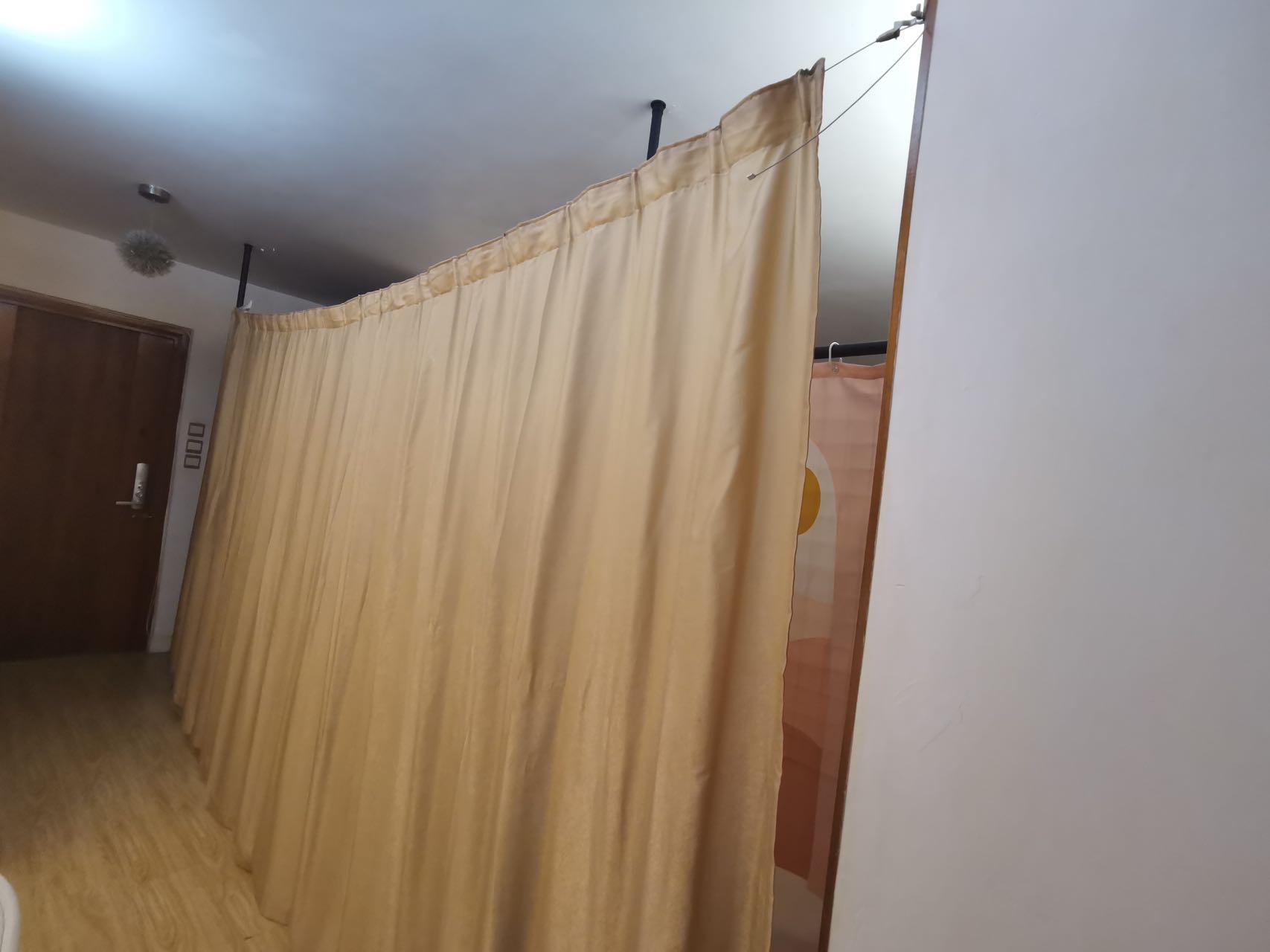 优质布料杏色窗帘