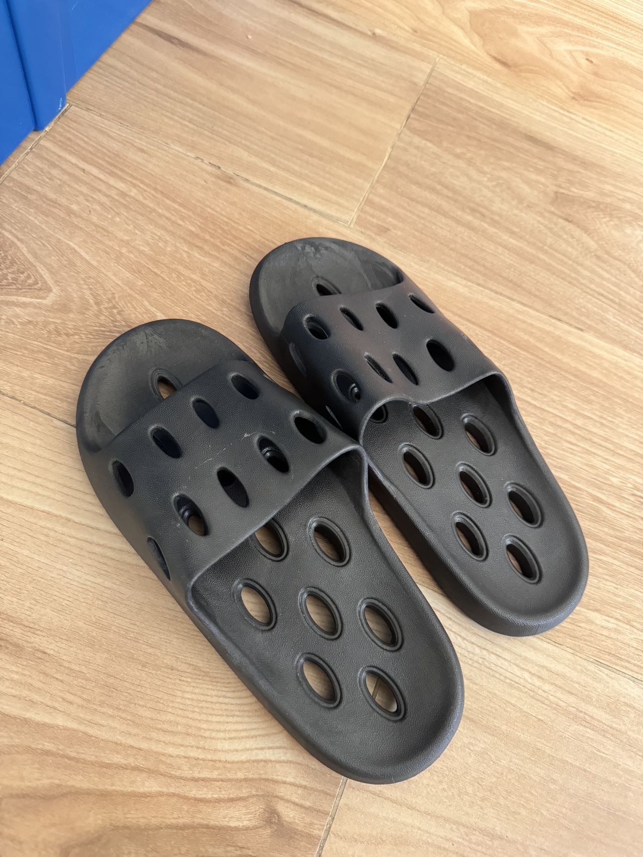 洗澡拖鞋