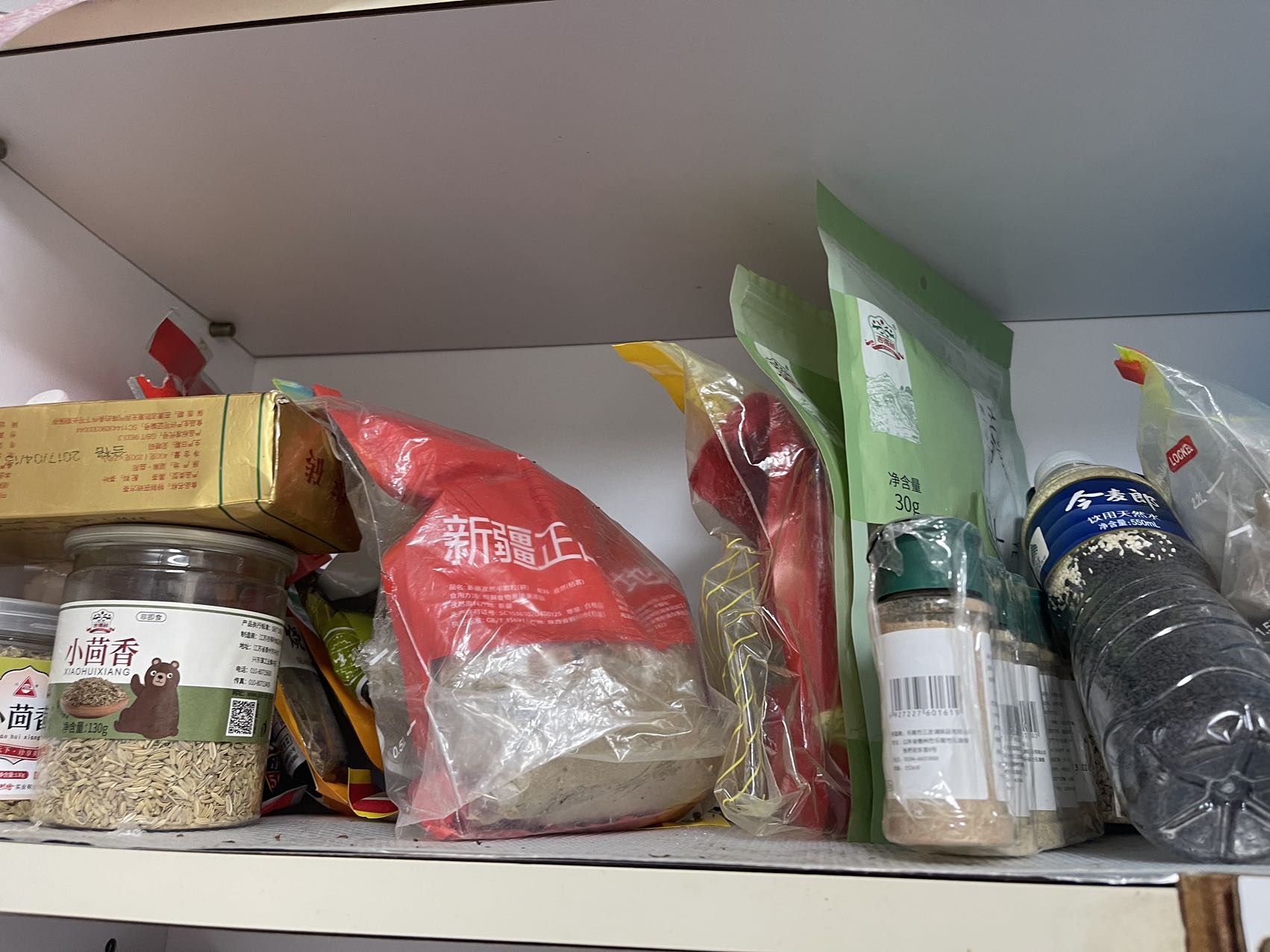 各类谷物，米，粗粮，豆类，调料等