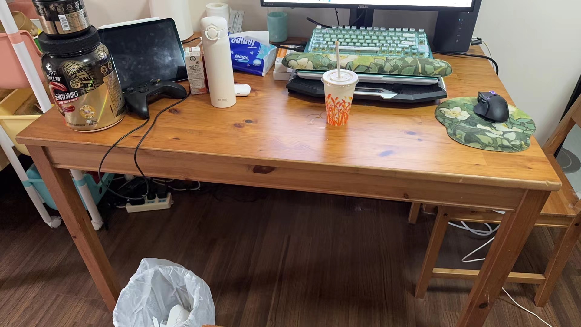 宜家桌椅