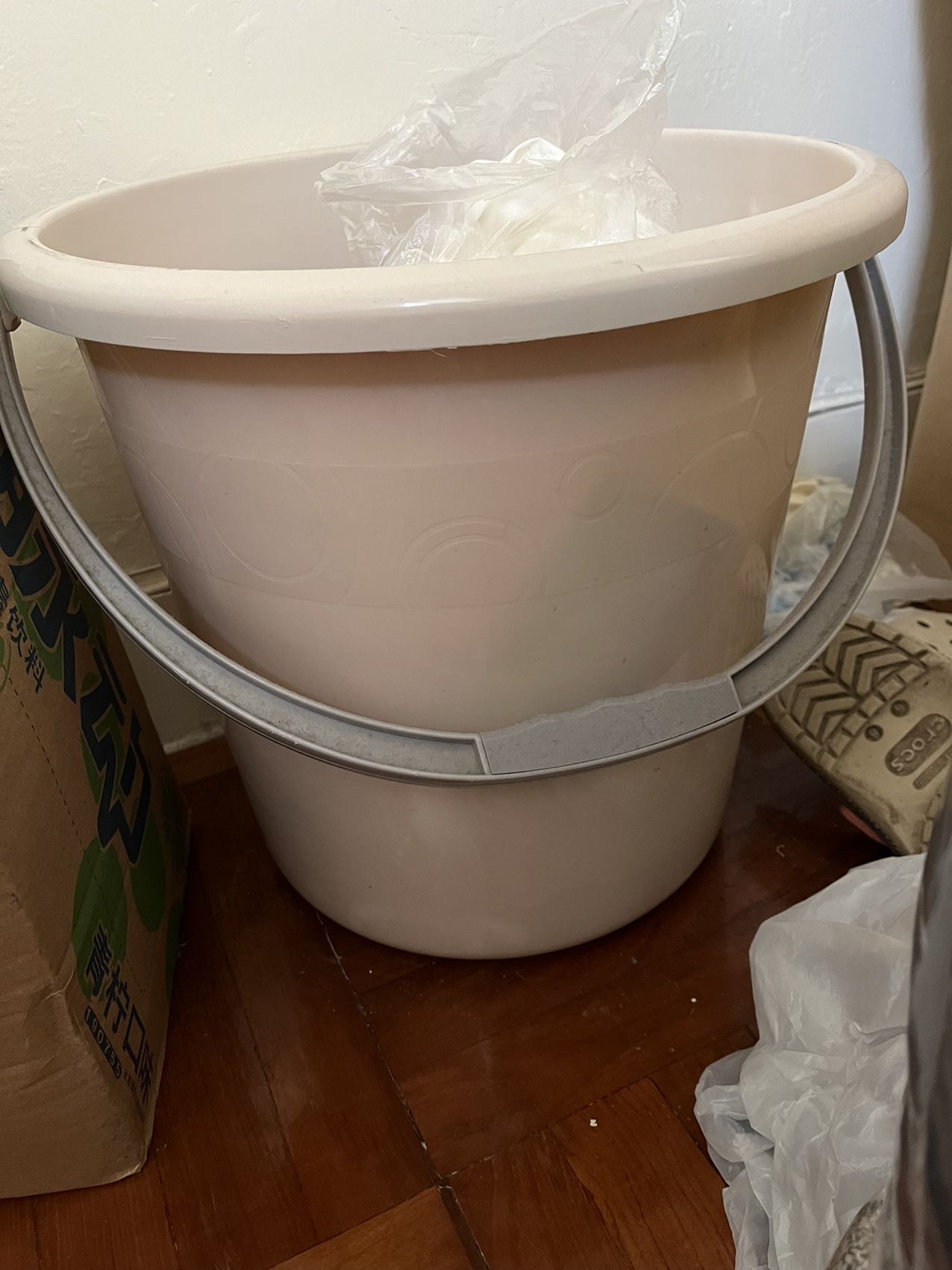 装物塑料箱、塑料桶🪣