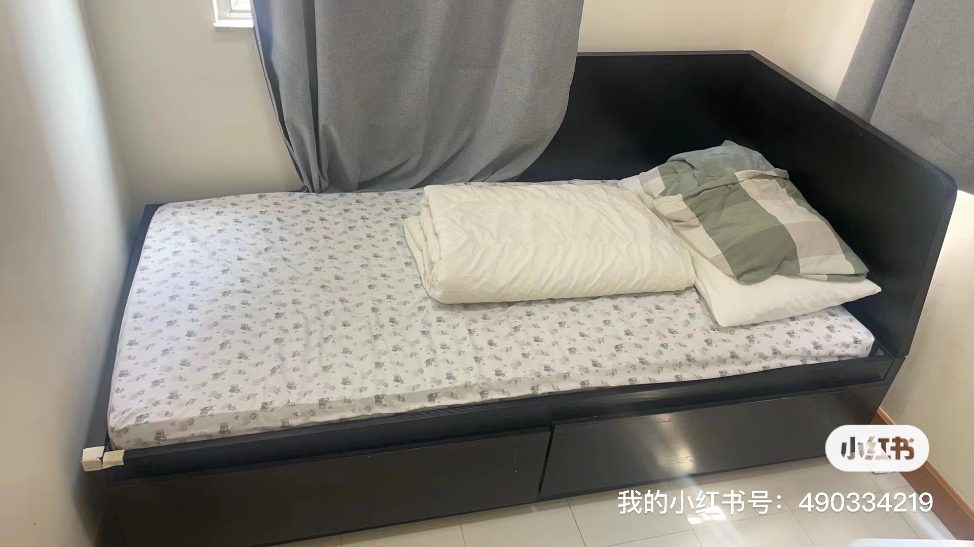 单人床