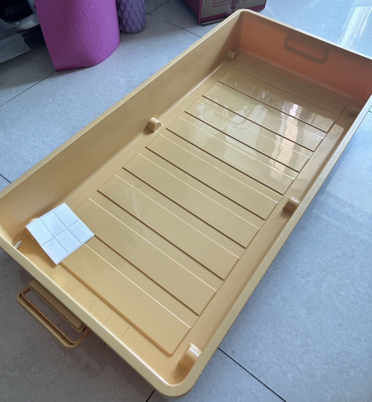 收纳箱