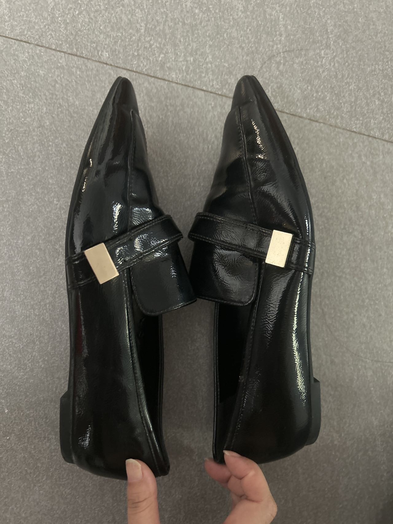 尖頭平底女鞋黑
