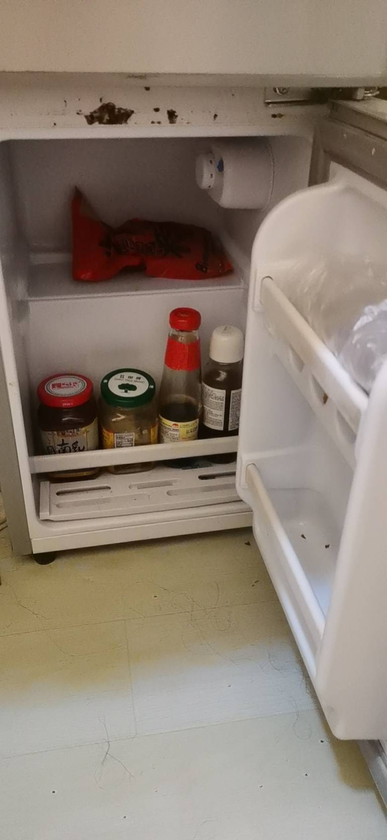 小型冰箱