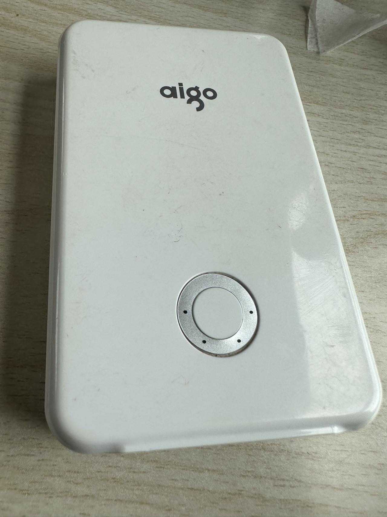 品牌充电宝两个冲口