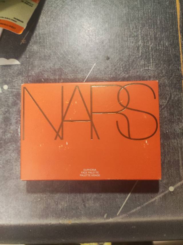 Nars 眼颊盘 亢奋