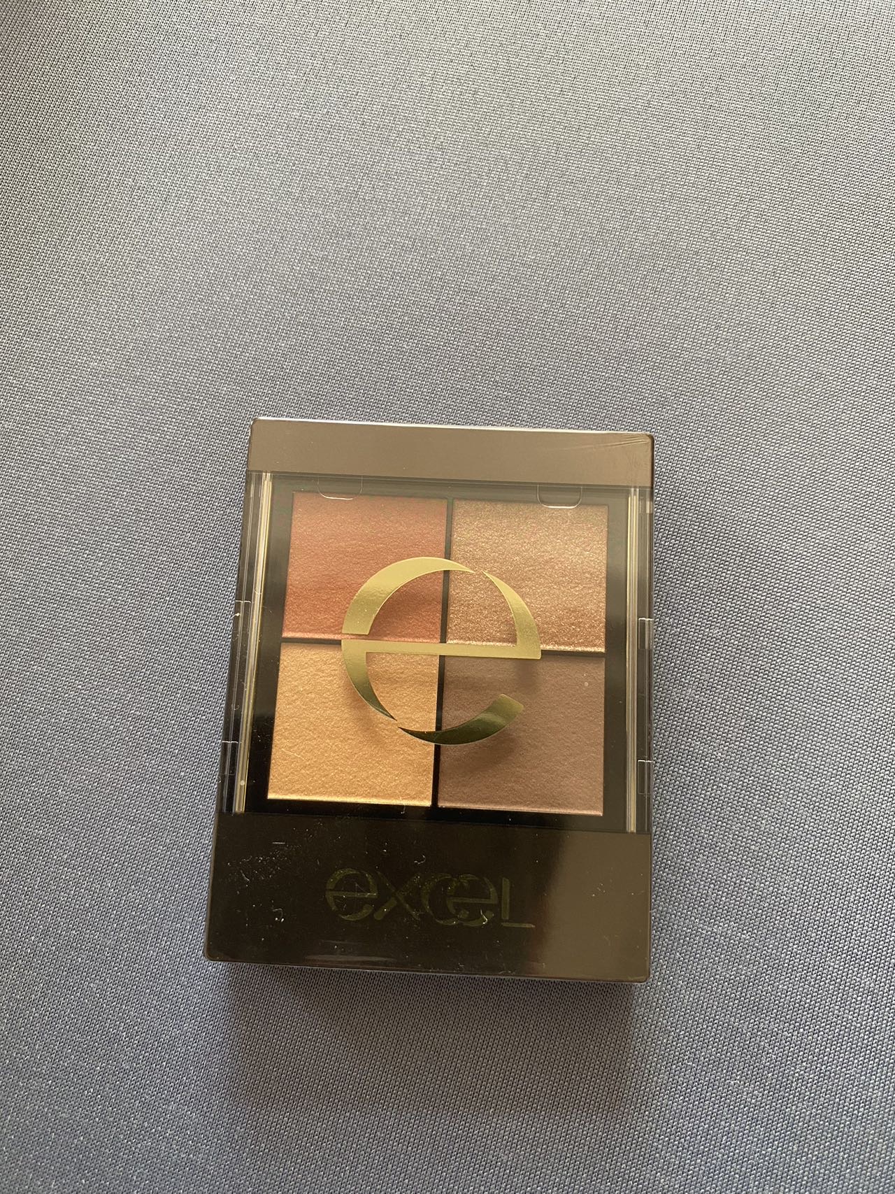 眼影