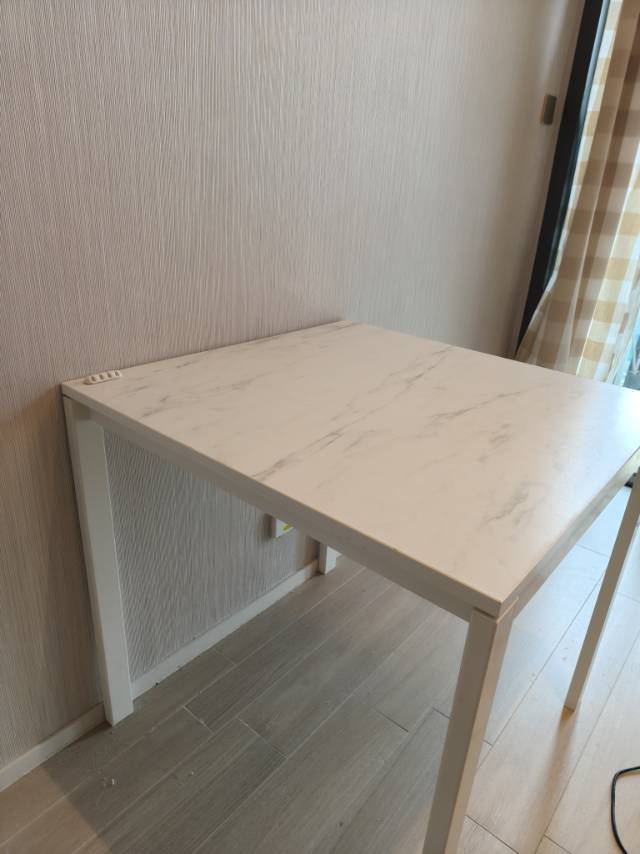 餐桌
