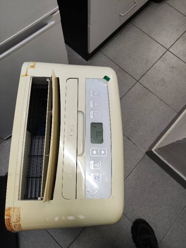 小冰箱和抽湿机