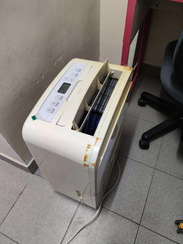 小冰箱和抽湿机
