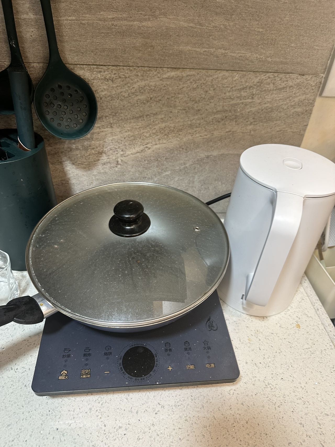 抽湿机  电磁炉