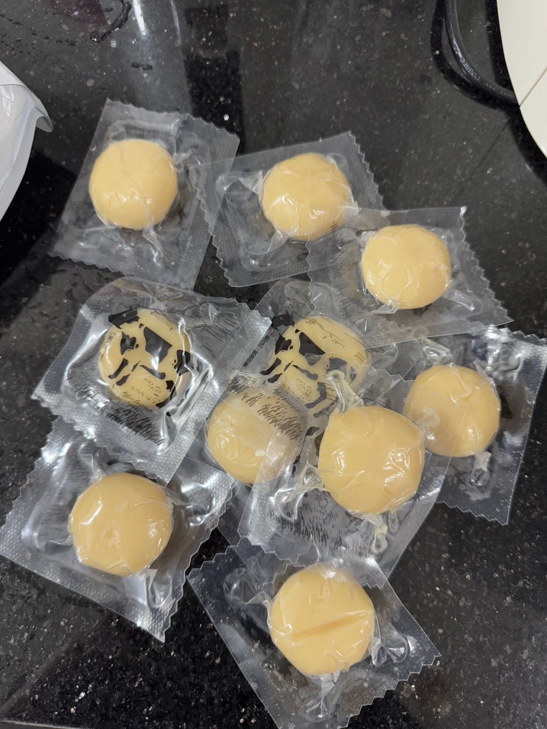 新疆爆浆酸奶疙瘩