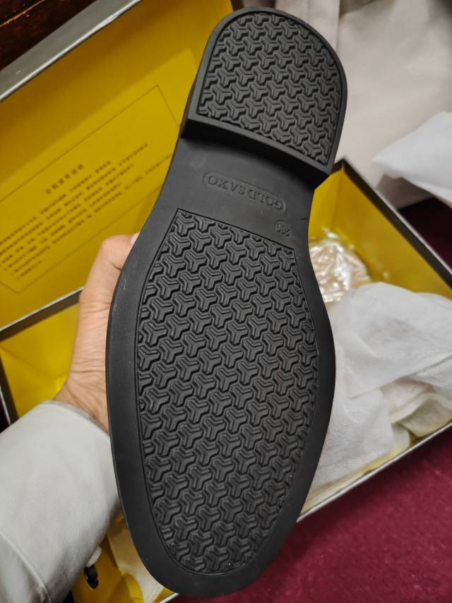 男士皮鞋