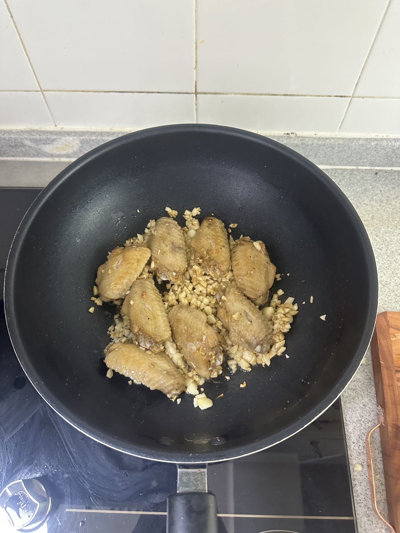 锅碗瓢盆+2个晾衣杆
