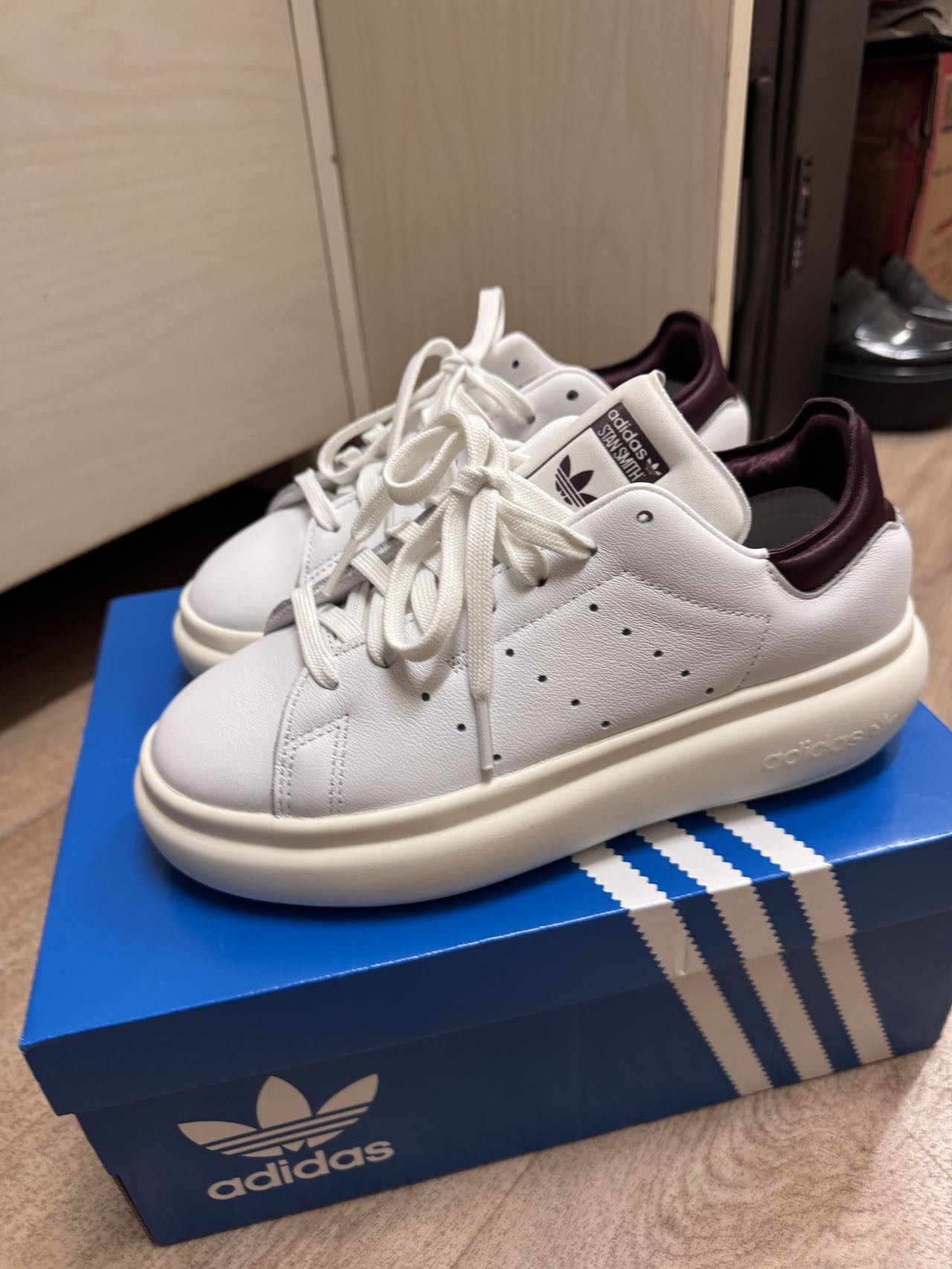 阿迪达斯smith pf 板鞋
