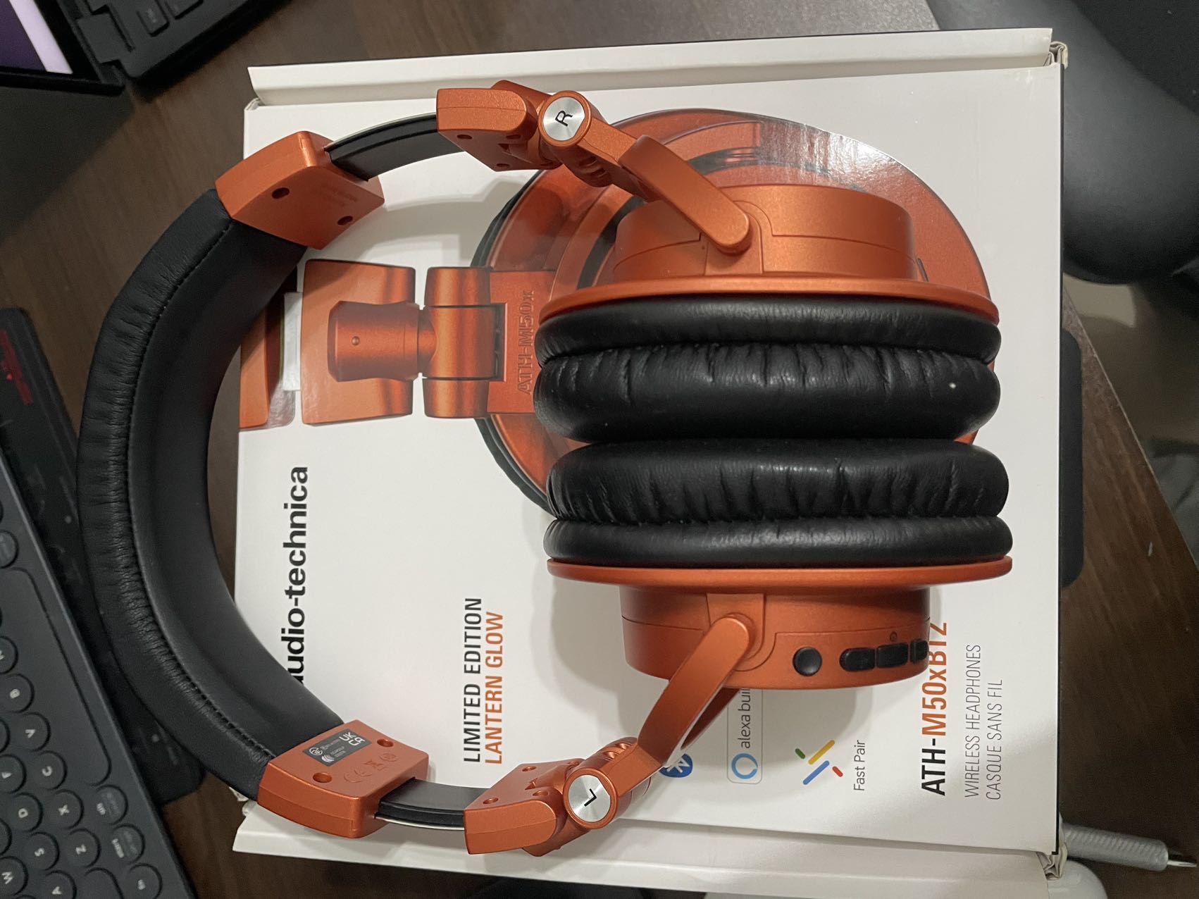 头戴式蓝牙耳机