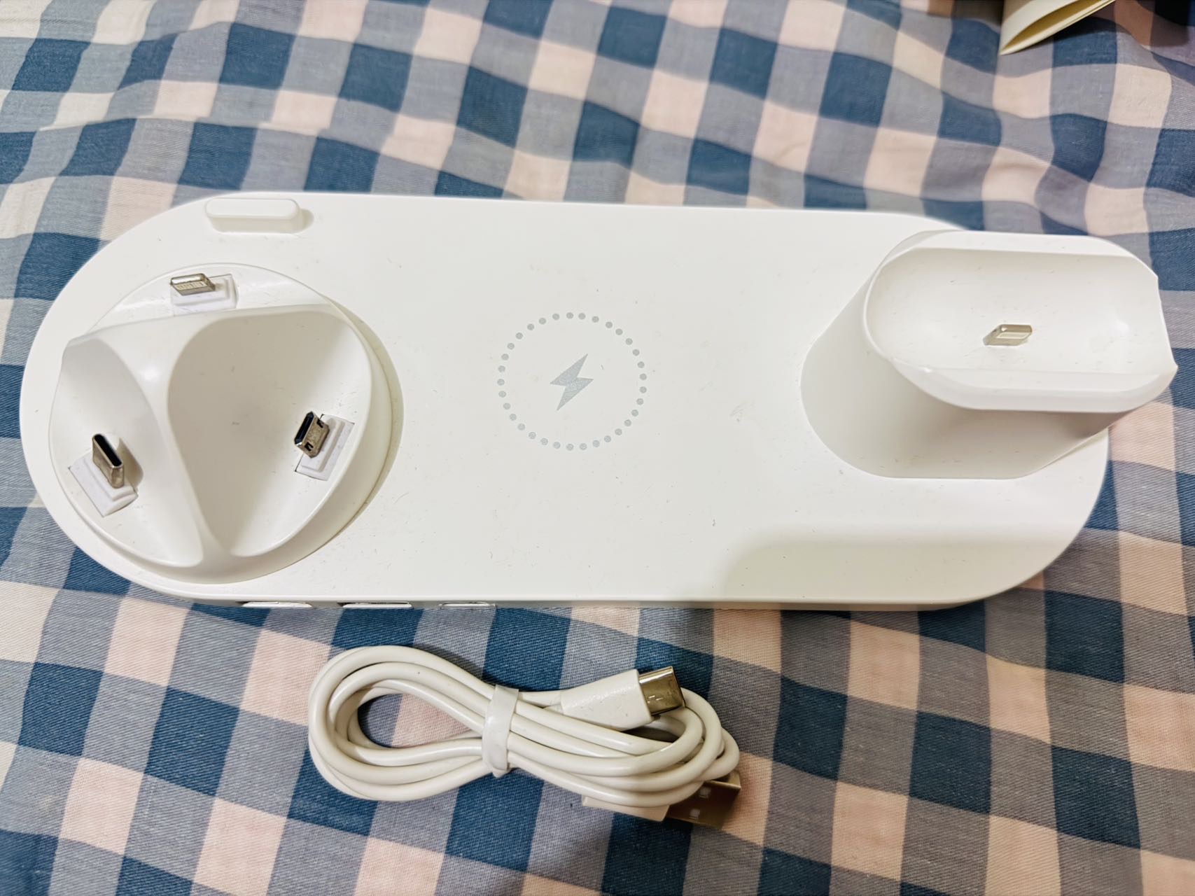 六合一充电底座