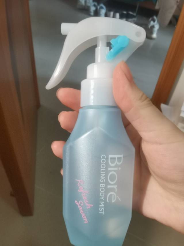 新款  日本Biore碧柔夏季身体瞬间降温10℃冷感清凉舒适凉爽喷雾