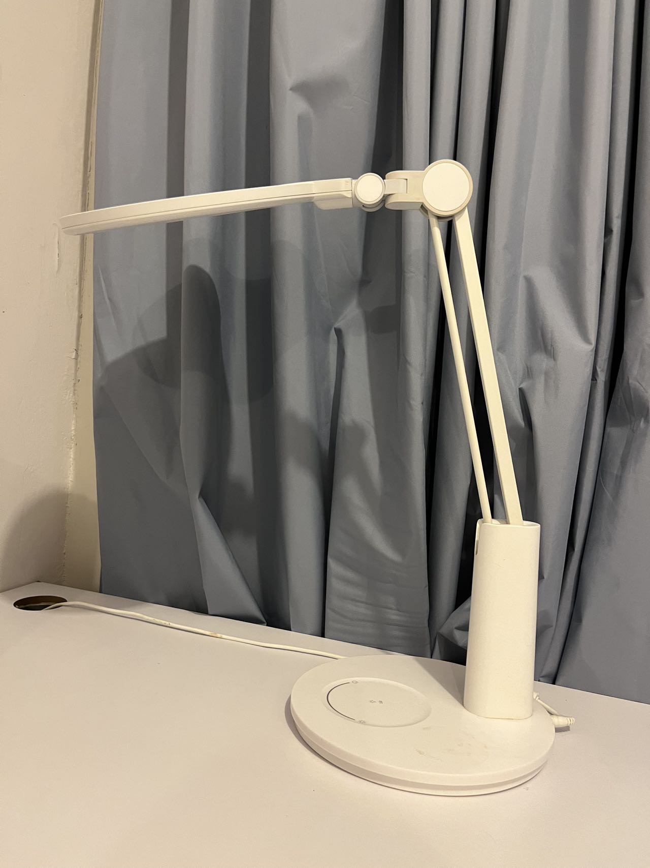 孩视宝无级调节白色护眼台灯