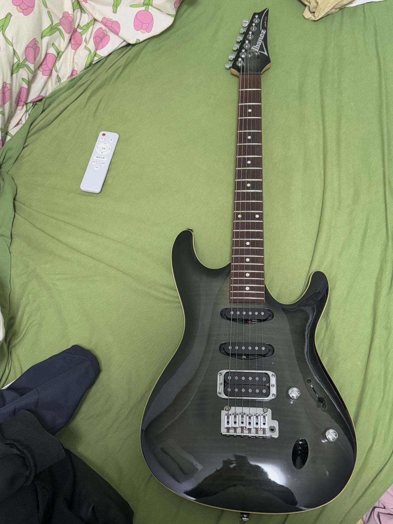 ibanez依班纳电吉他