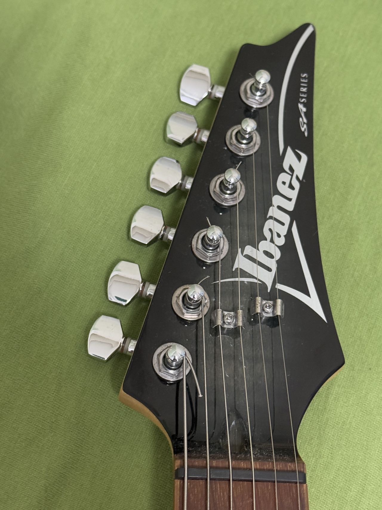 ibanez依班纳电吉他