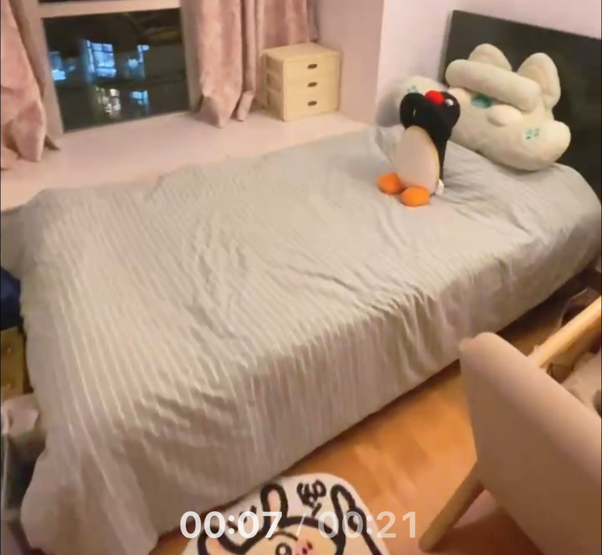 单人床