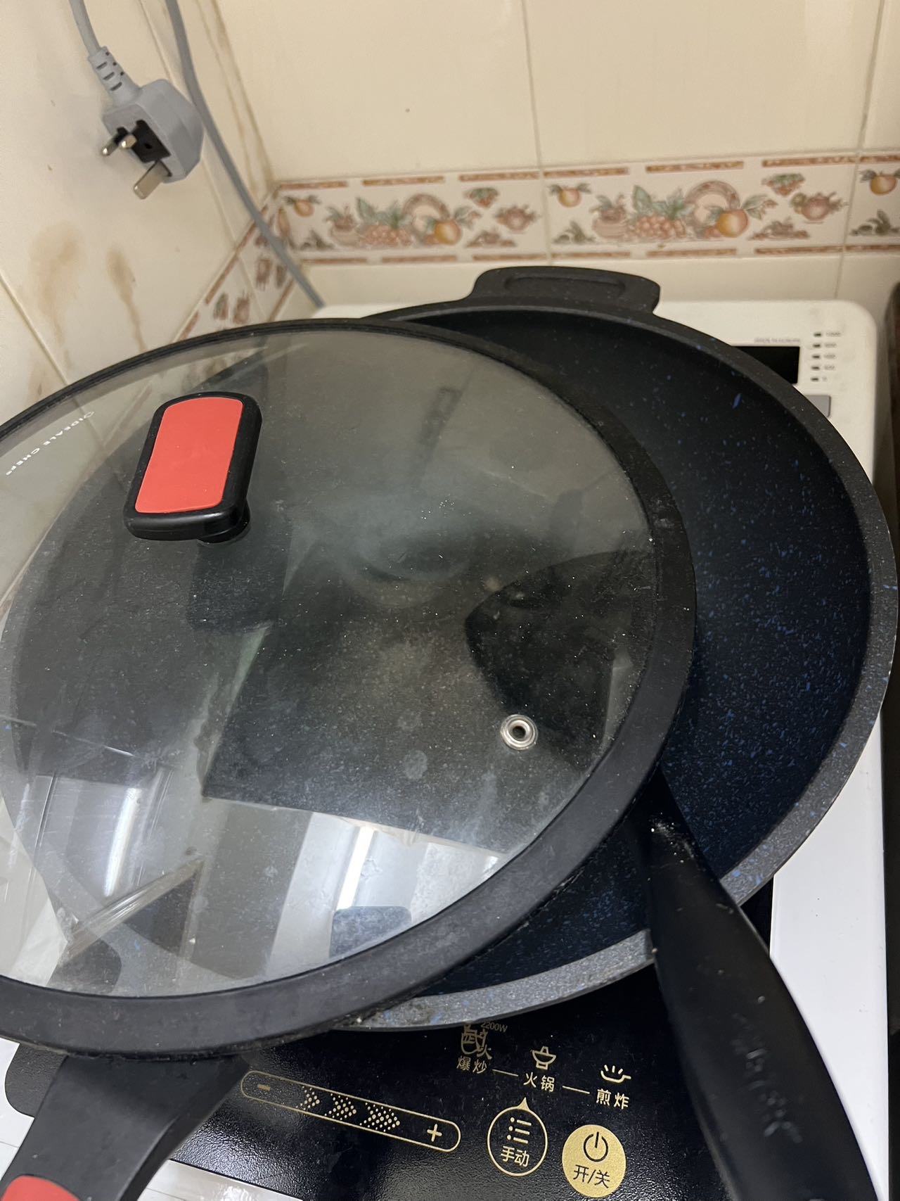 电磁炉及炒锅