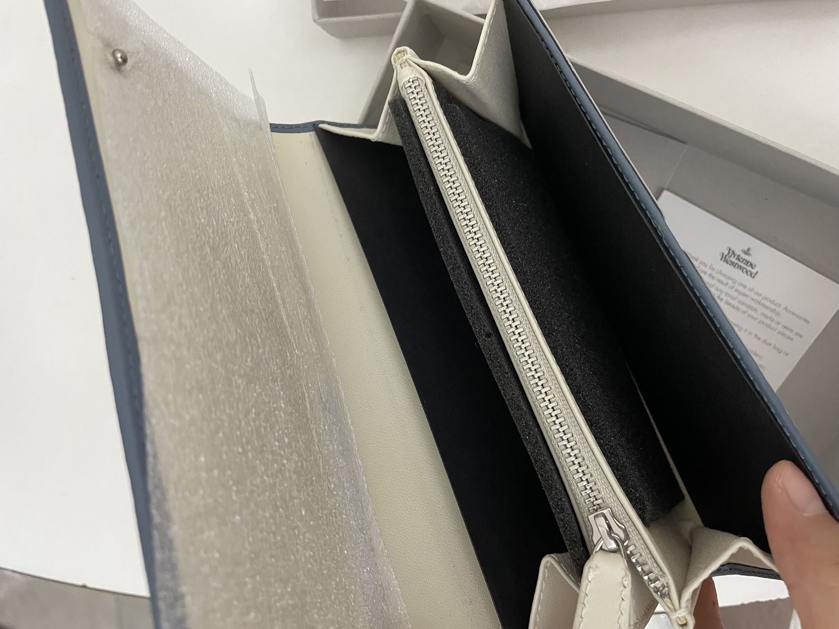 全新 Vivienne Westwood 錢包