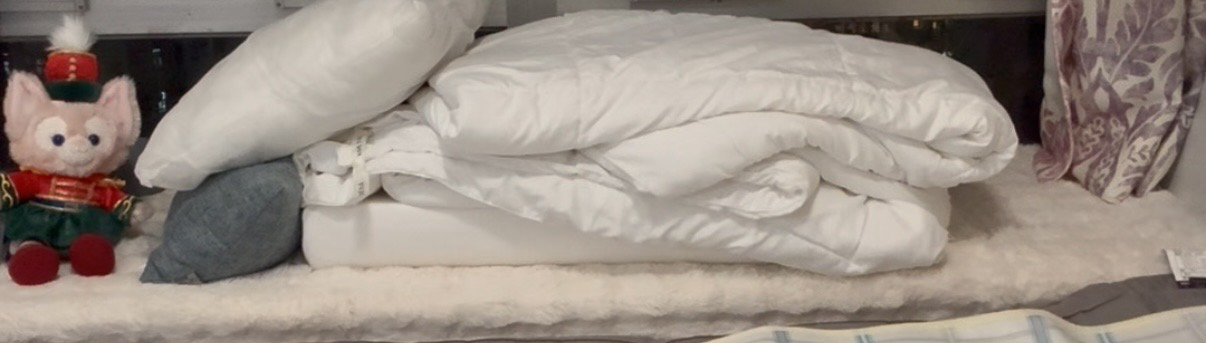 飘窗垫地垫床上小书桌