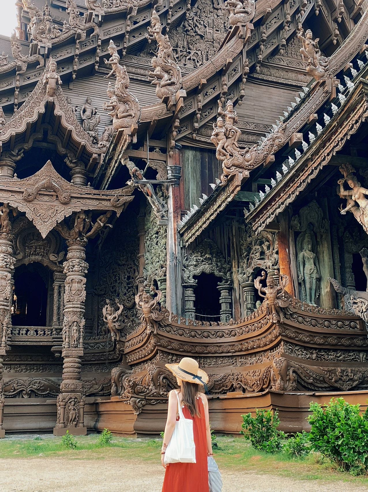 红色海边度假裙子