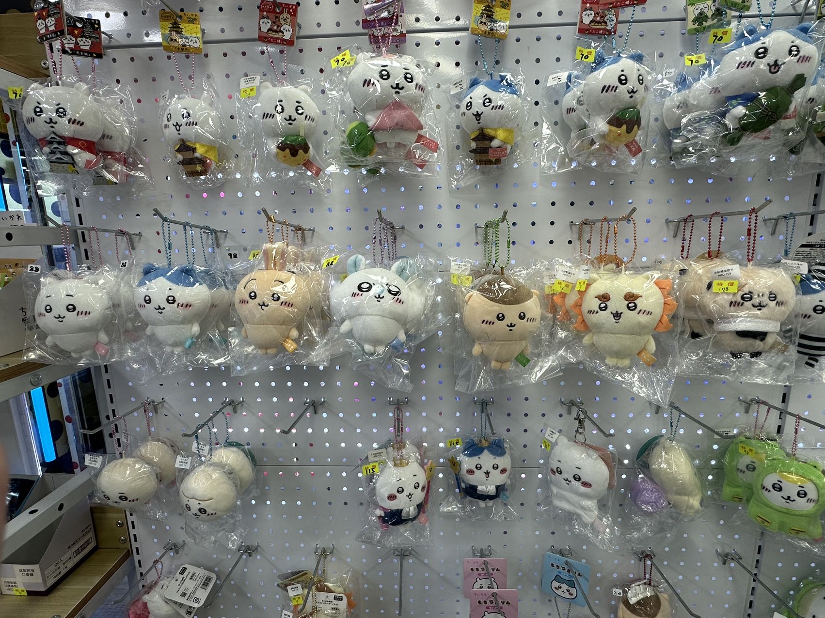 日本原价或低于原价大量Chiikawa小脚挂件公仔和各类盲抽