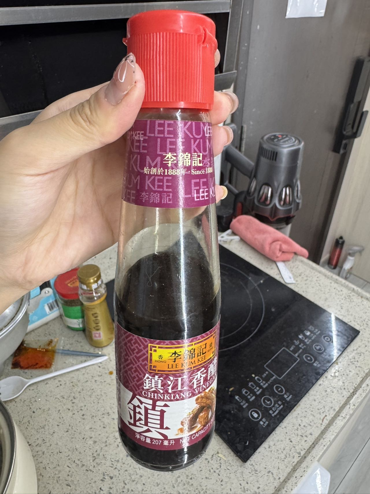 调料：黑胡椒、白胡椒、醋、玉米淀粉、盐