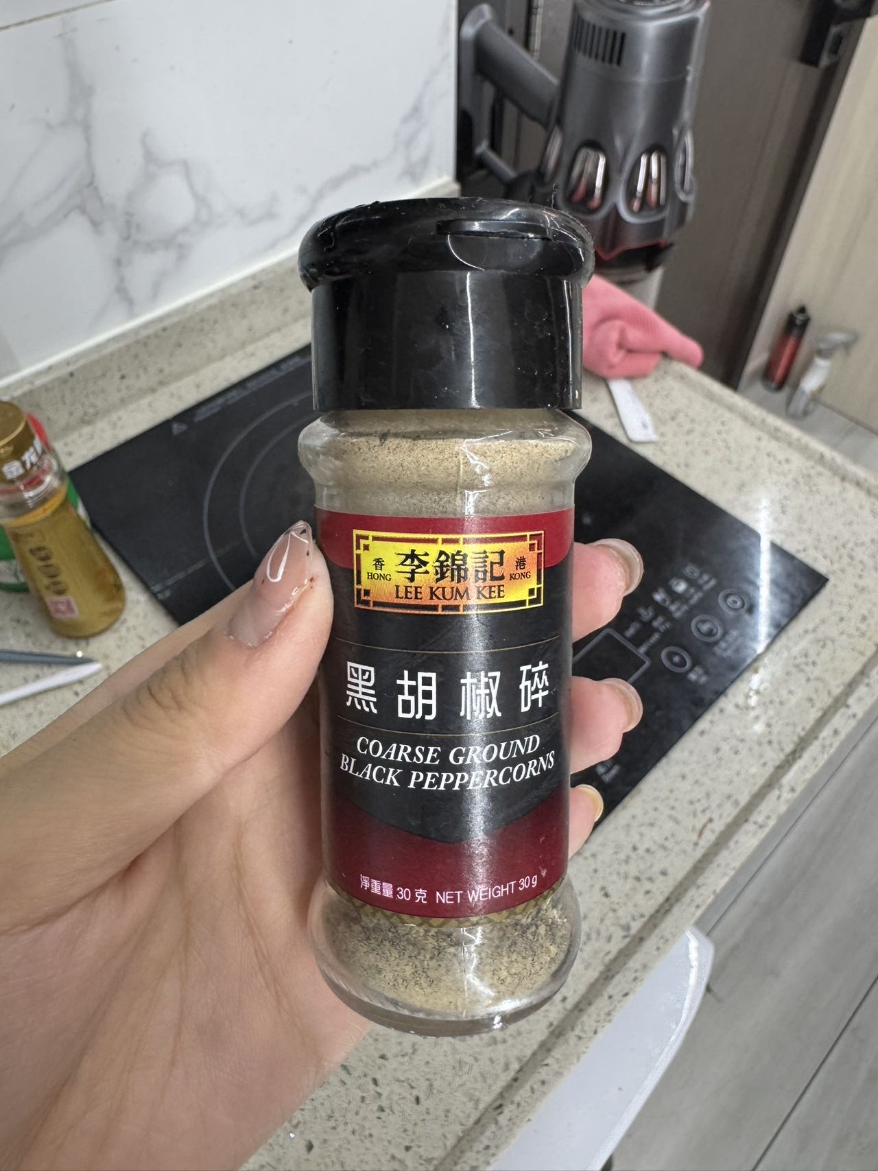 调料：黑胡椒、白胡椒、醋、玉米淀粉、盐