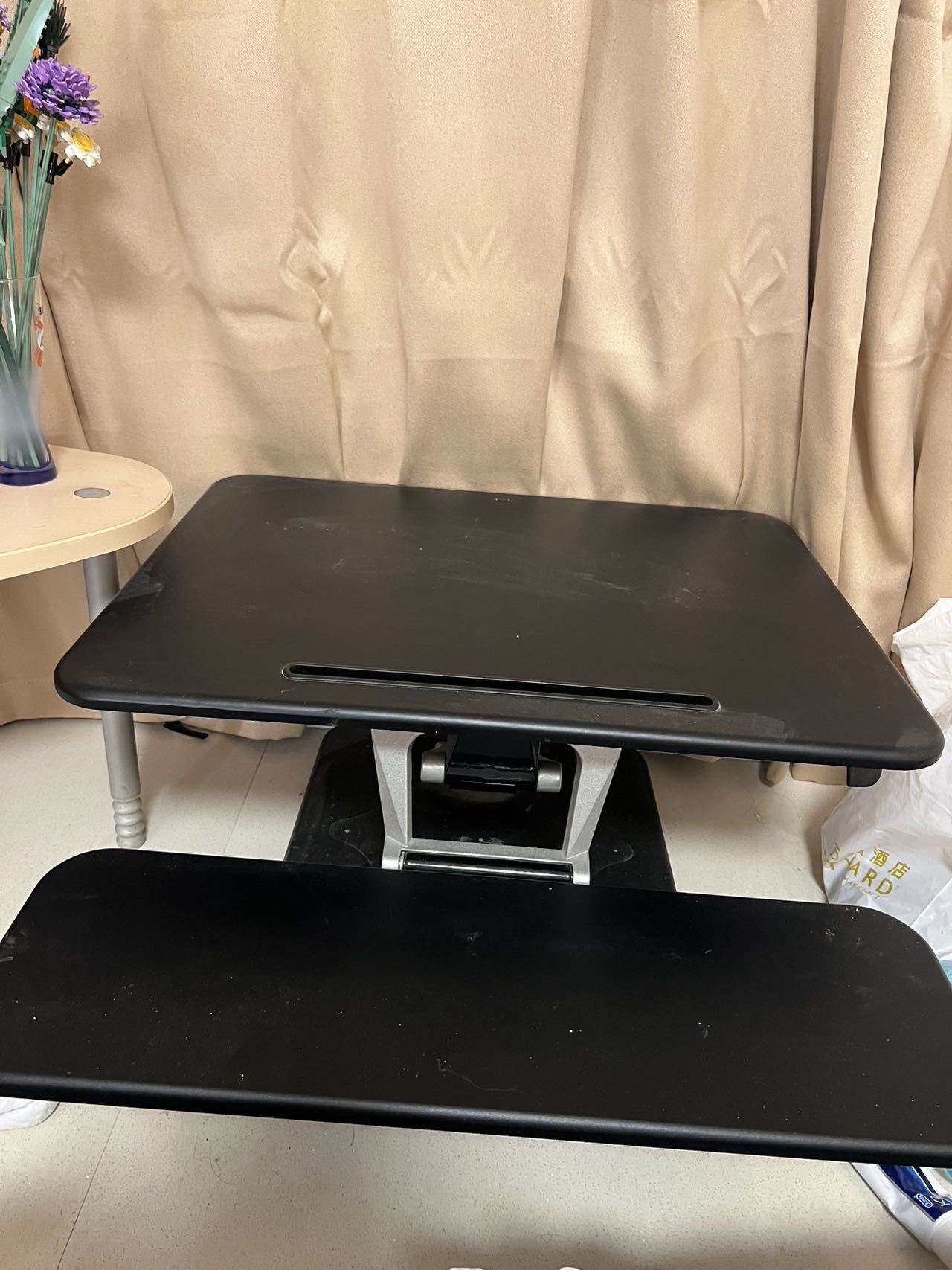 Loctek电脑升降桌