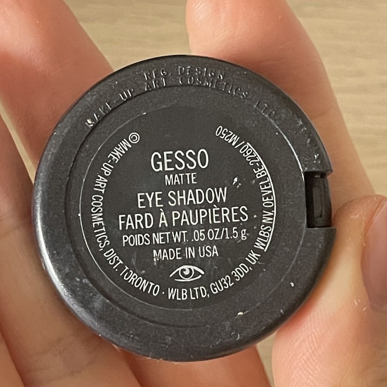 mac单色纯白眼影gesso