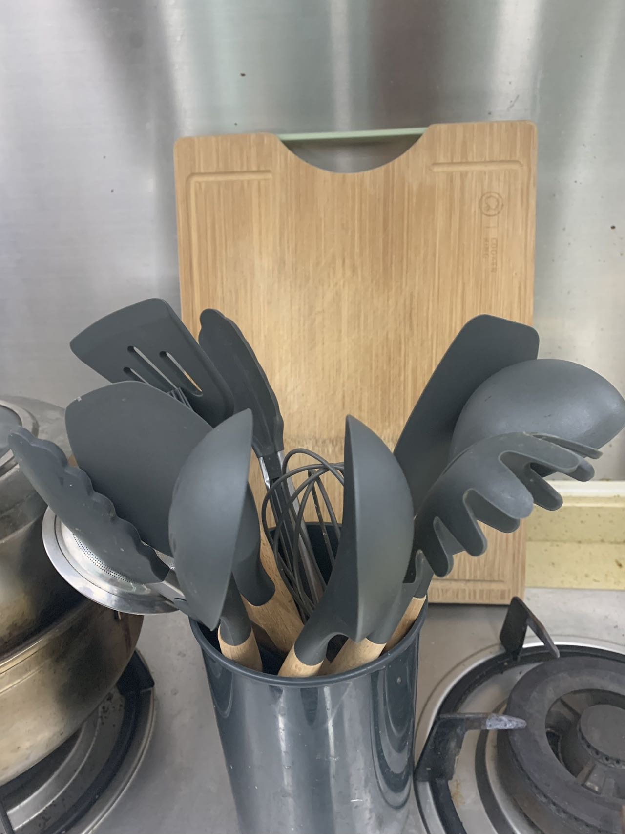 PS4+手柄*2+电饭煲+切菜板*2+厨具集合