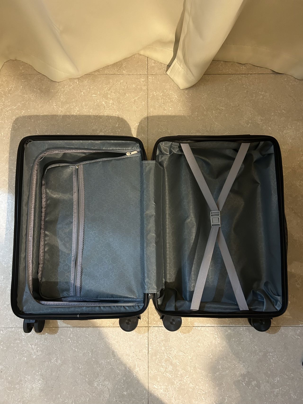 全新20寸行李箱